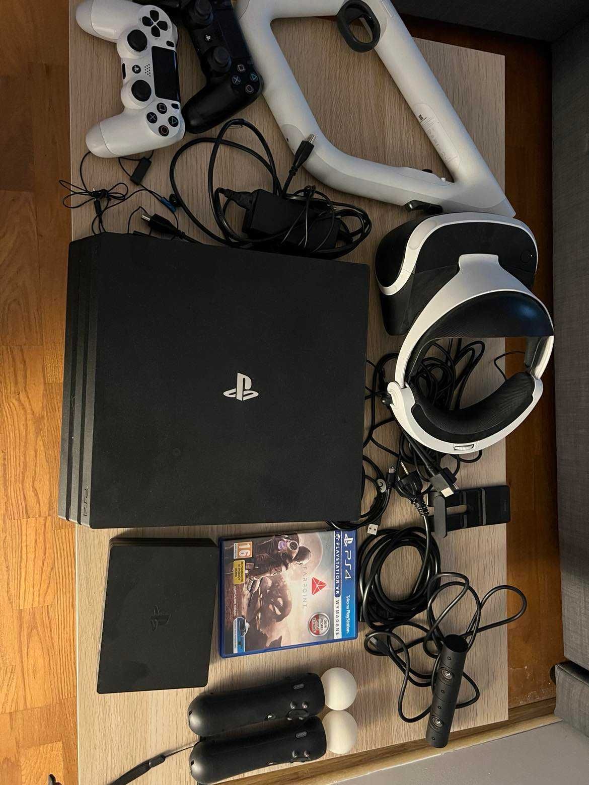 Playstation 4 PRO 1 TB | Google VR | 2x Move | 2x Pad | Pistolet