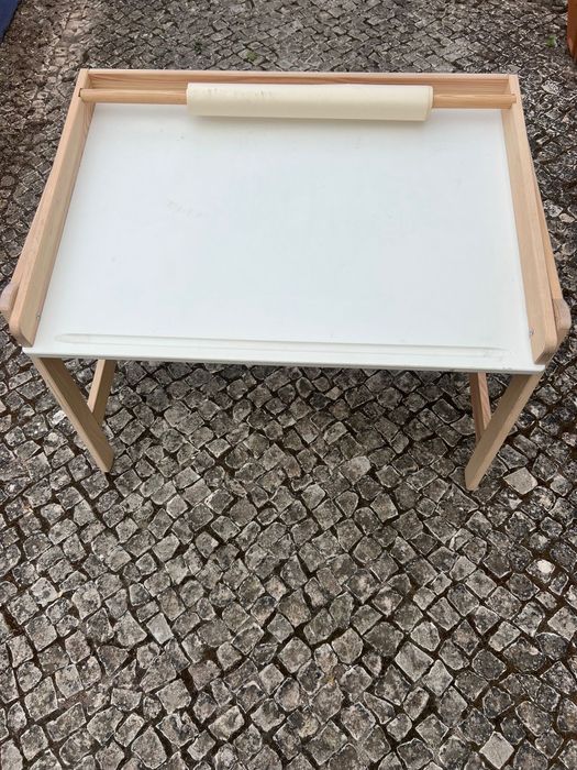 Secretária Ikea Flisat