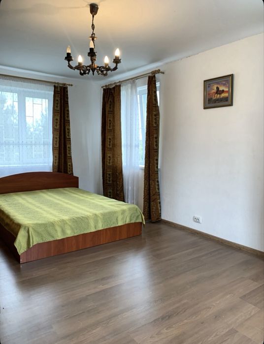 Продається будинок під Києвом!Жилий стан!