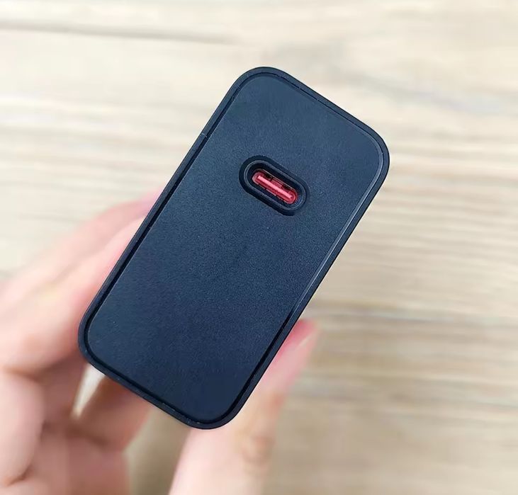 Зарядка Motorola TurboPower 125 Вт