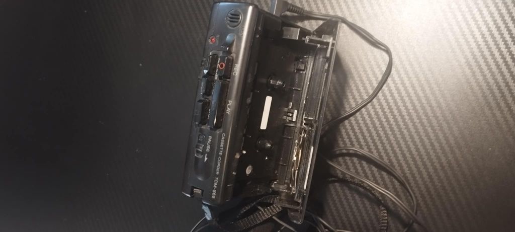 Sony Cassette-Corder TCM-S65 + słuchawki

Na sprzedaż Sony TCM-S65 – k