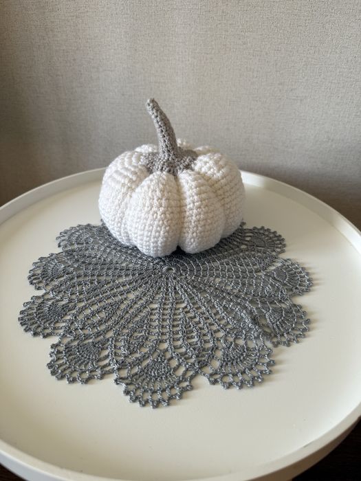 Ажурна вязана серветка, салфетка крючком