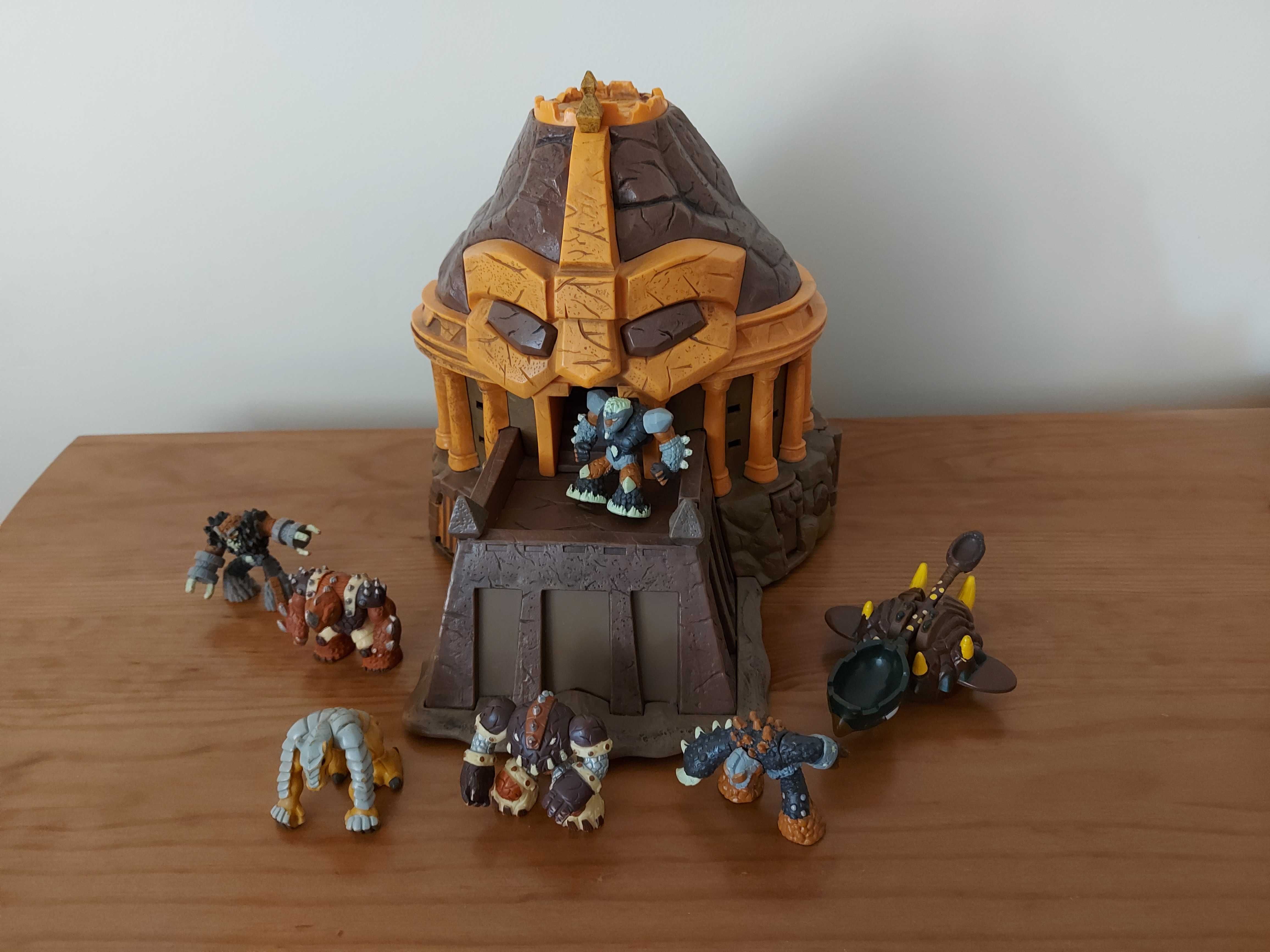 Vendo Gormitis castelos e figuras