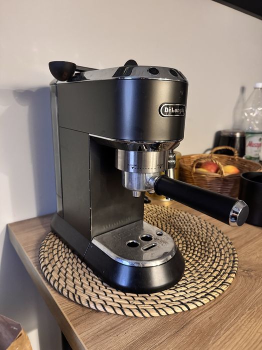 Ekpres kolbowy DeLonghi