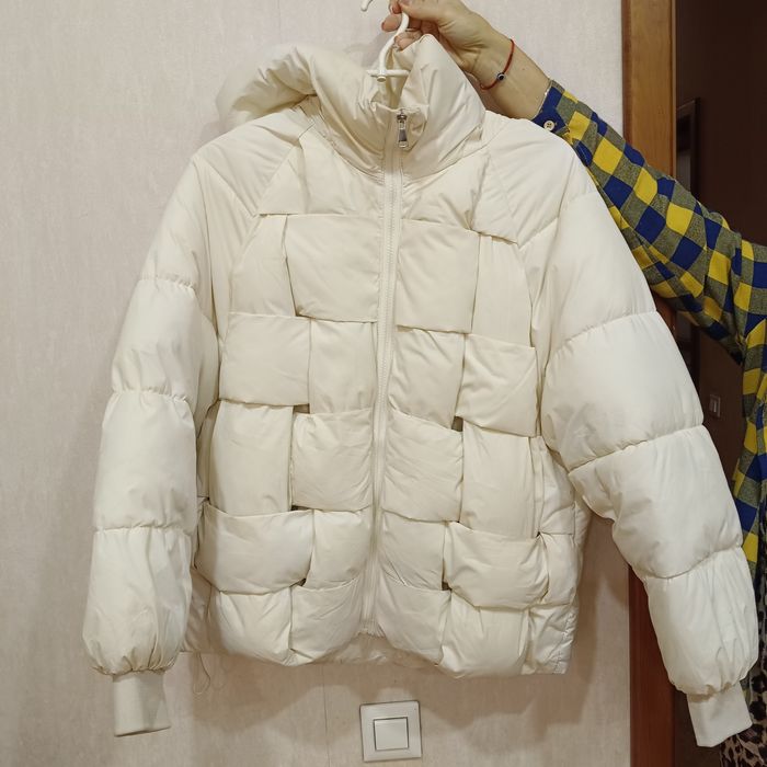 пуховик молочный овер