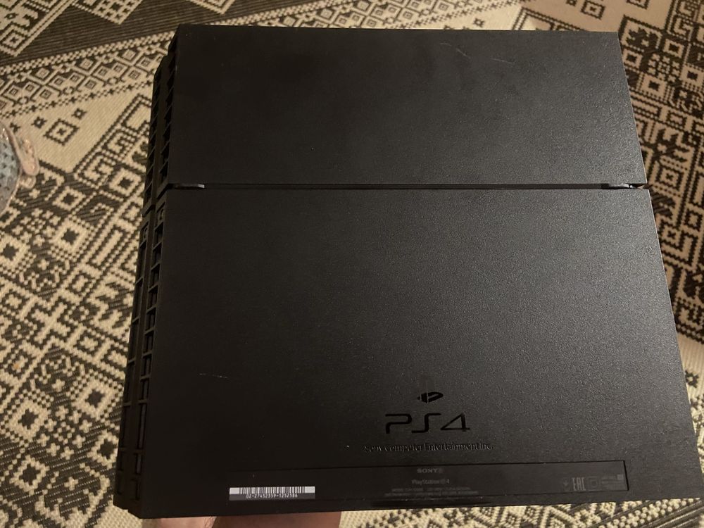 Продам PlayStation 4 1(TB)