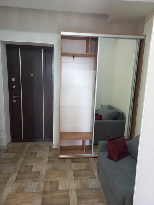 Продам затишну 1-кімнатну квартиру в елітному будинку на Марсельській!