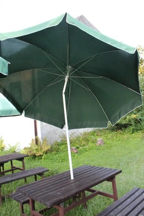 Stół ogrodowy + 2 ławki + parasol zestaw