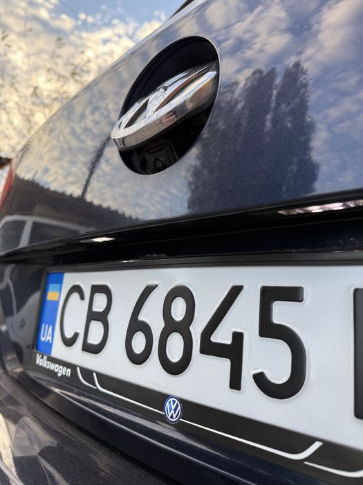 VW Passat B8 2.0TDI Автомат Full led Європа