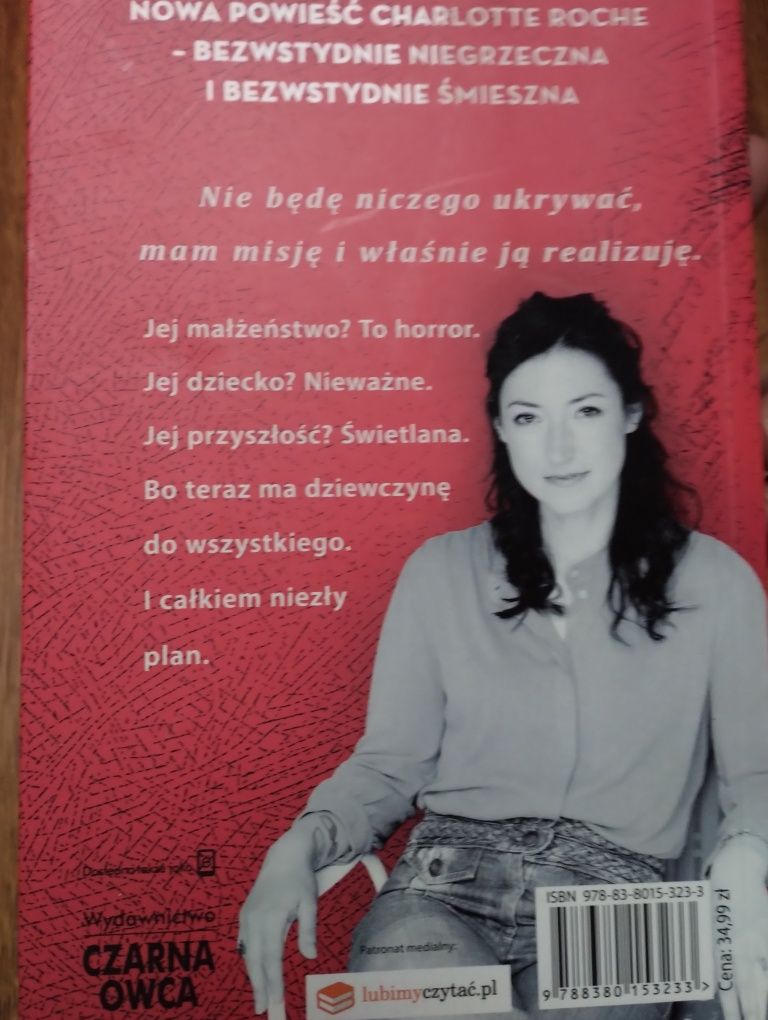 Książka ,, Dziewczyna do wszystkiego '' Charlotte Roche