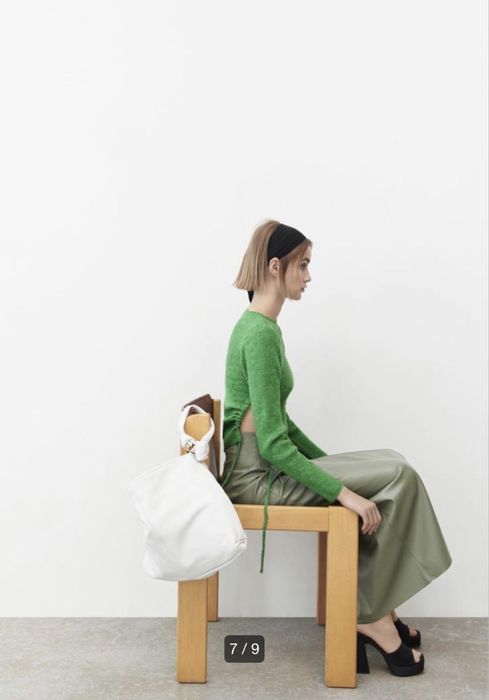 Стильний светр, светер, кофтинка Zara в насичено зеленому кольорі L