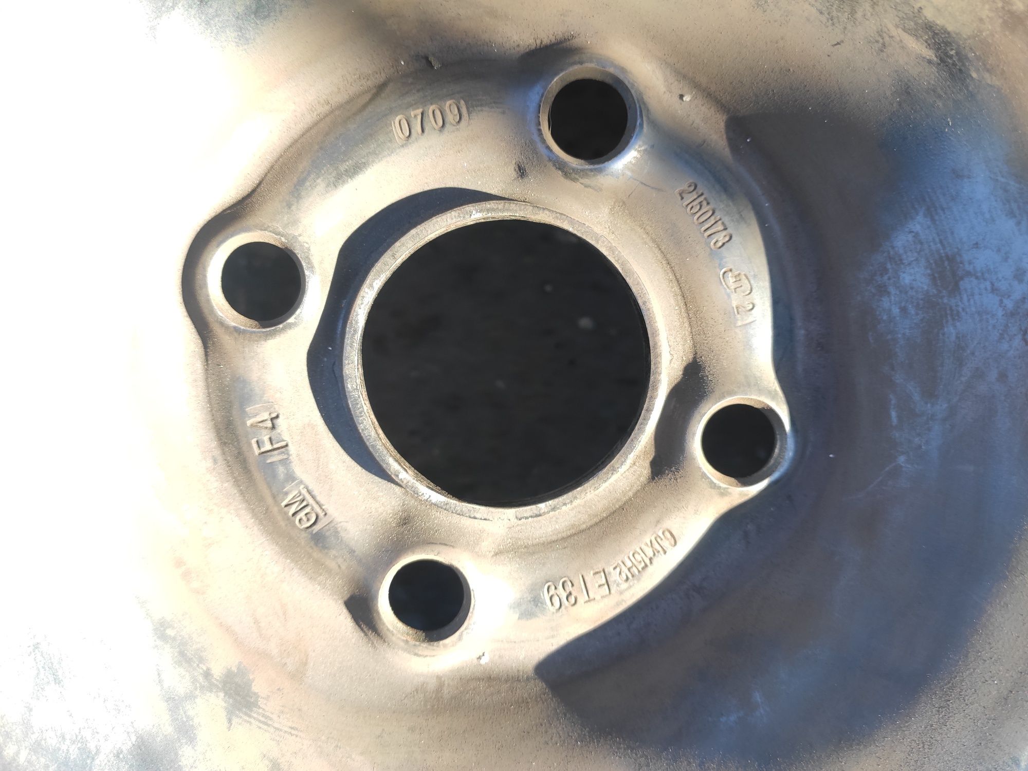 Диски 4х100 15 6х15 ет39.Dia 56.6mm.GM.