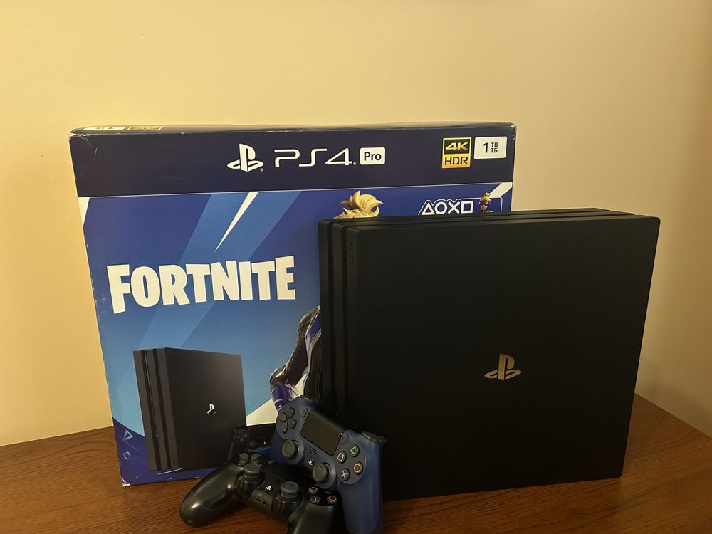 Play Station PS 4PRO 1TB