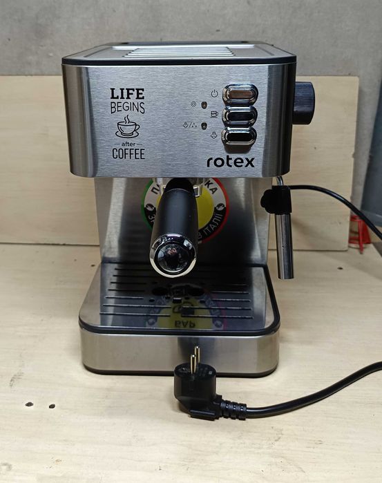 Кавоварка ріжкова Rotex RCM750-S 850 Вт