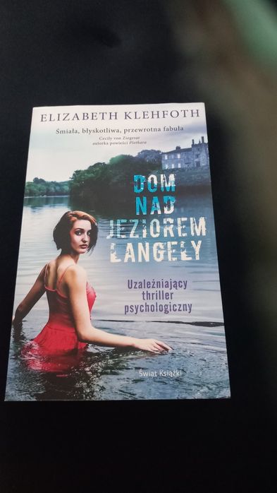 Dom nad jeziorem Langely