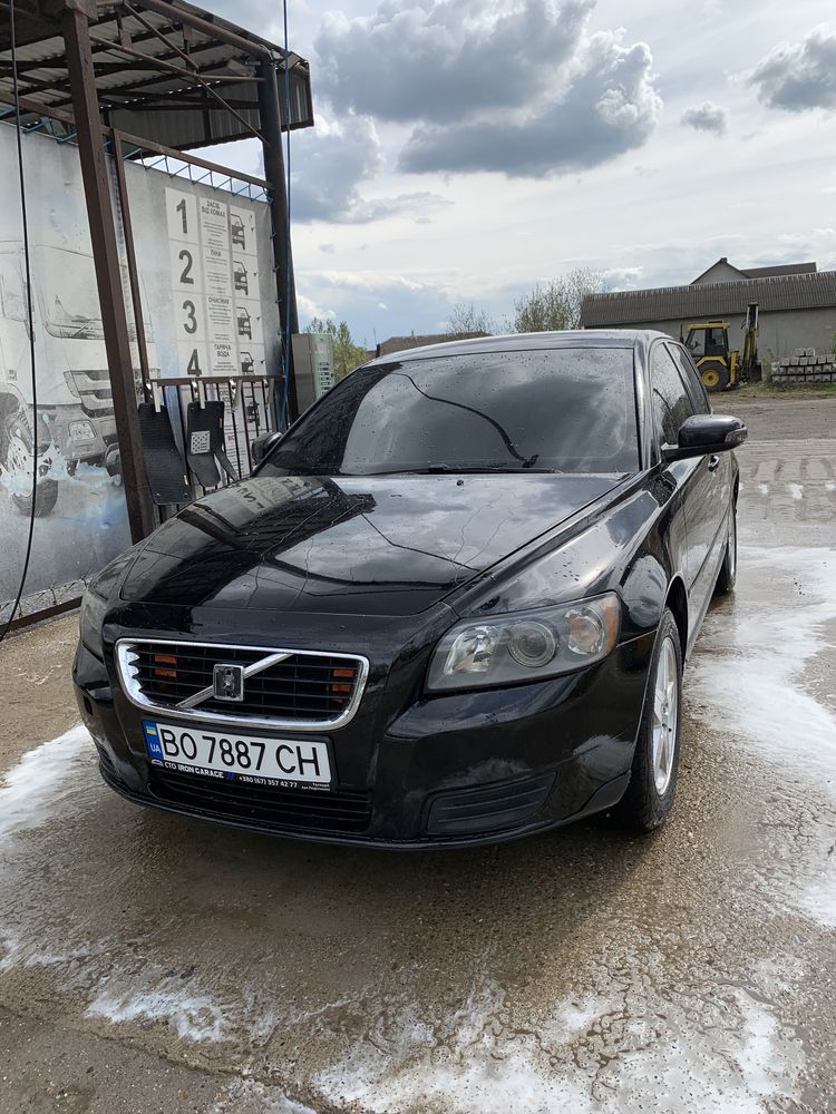 Продам VOlVO V 50 2.0 дизель