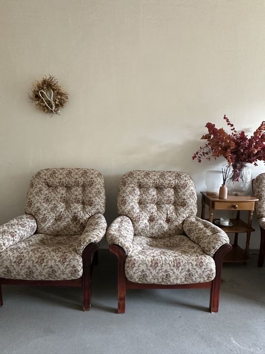 Sofa i dwa fotele