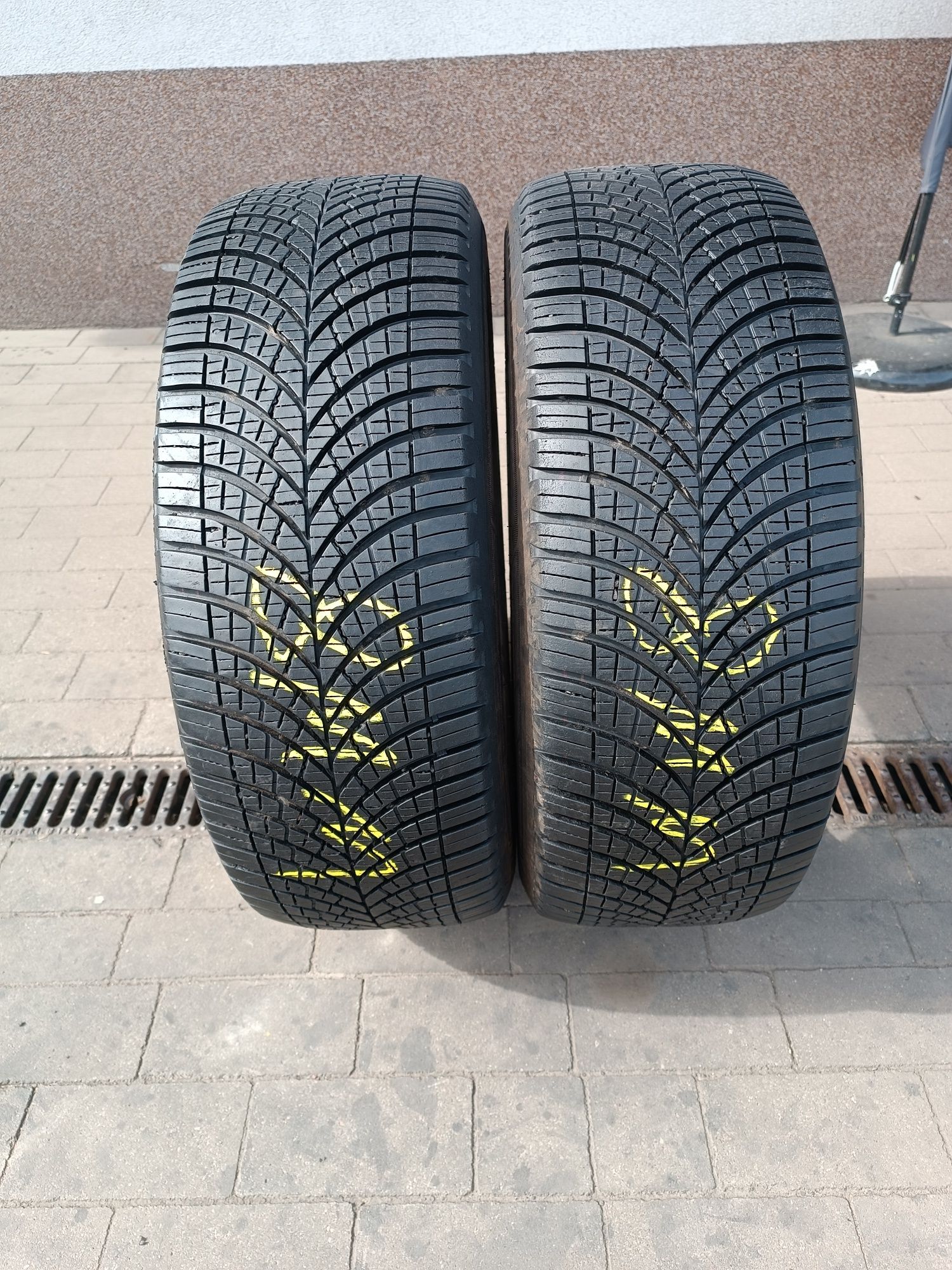 225/55R17C Goodyear Vector 4Seasons CARGO  MO-V