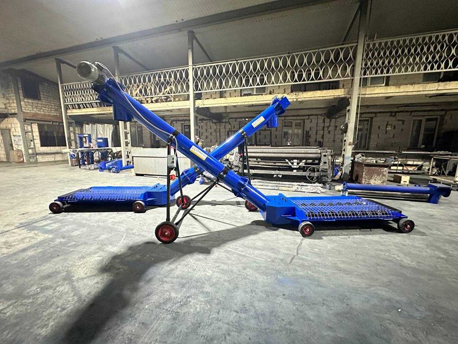 Шнековий навантажувач. Мобільний розвантажувач вагонів (Хопер)