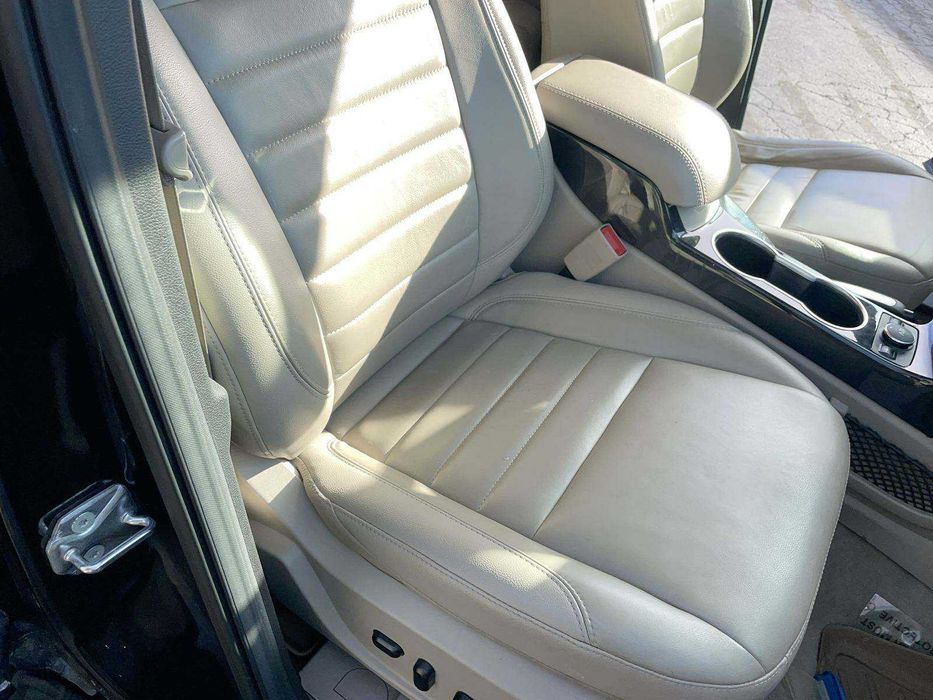 Ford Escape Titanium 2016 року