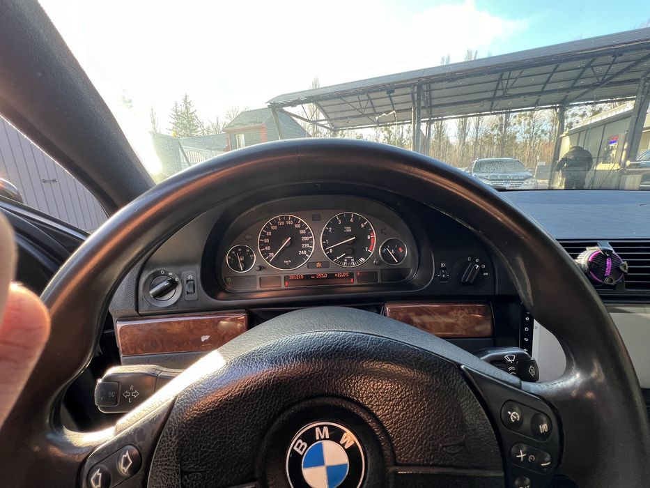 BMW E39 3.5 V8 m62b35