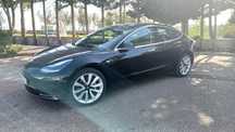 Tesla Model 3  SR+