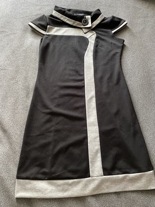 Чорно-сіре.