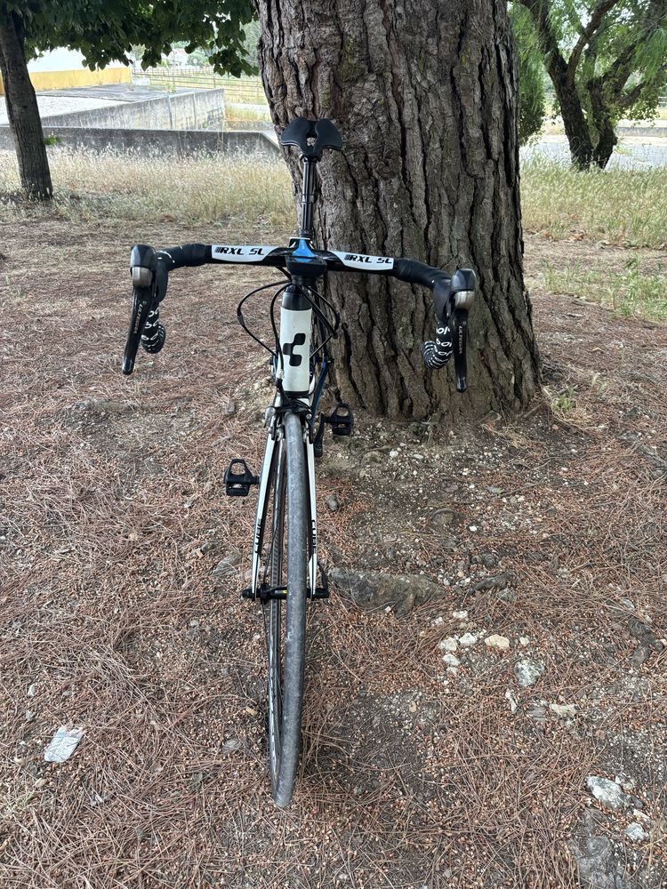 Bicicleta de estrada CUBE AGREE