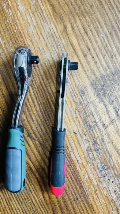 Нова трещотка реверсний вороток тріскачка 1/4 цінамза 1 штуку