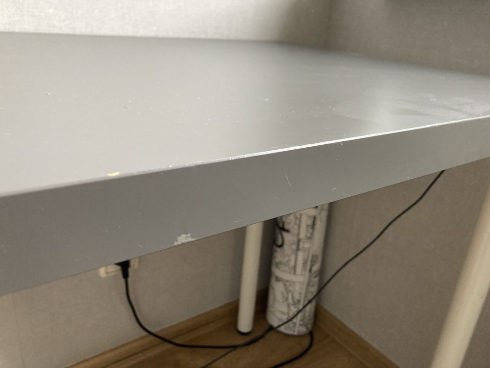 Biurko biało szare Ikea