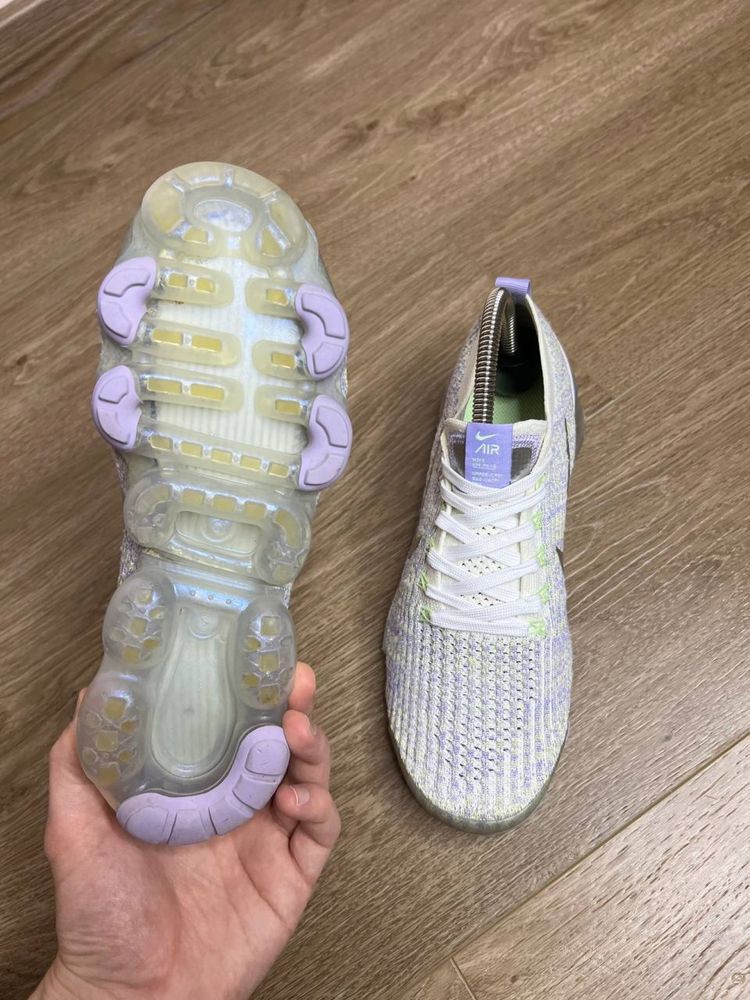 Продам БОМБЕЗНІ жіночі кросівки Nike Air Vapormax Flyknit 3 “Purple A”
