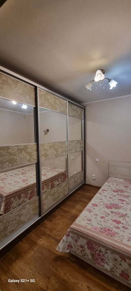 Сучасна квартира в місті Херсон .