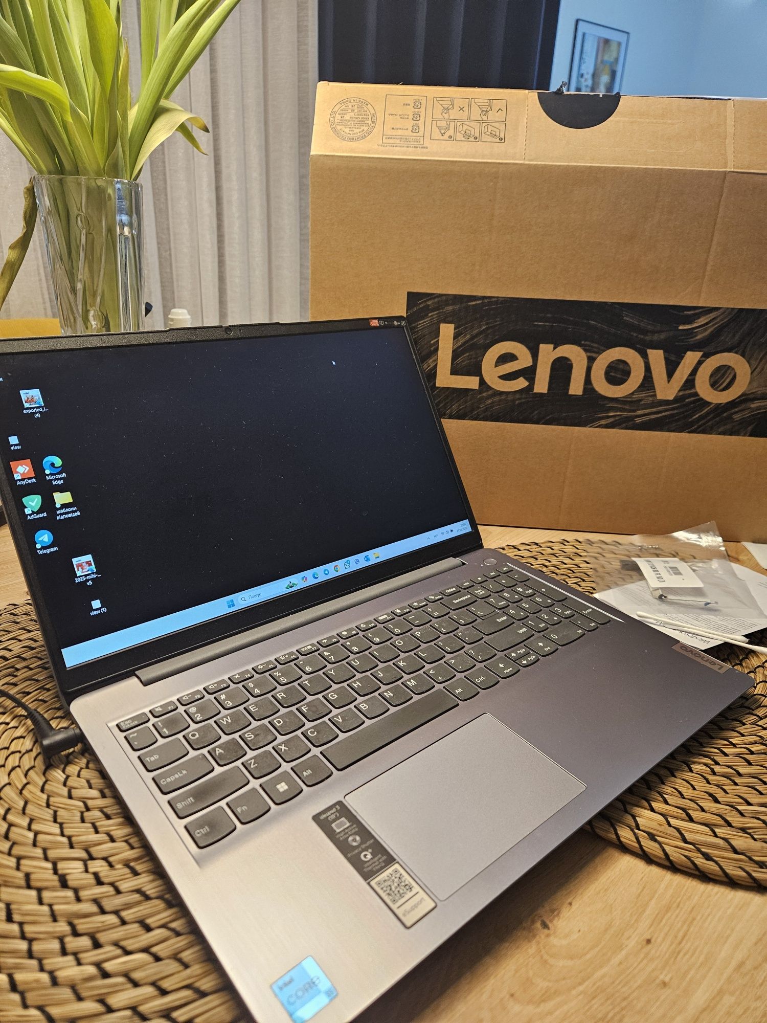 Laptop Lenowo IdeaPad3