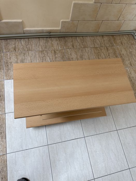 Поличка на келесах