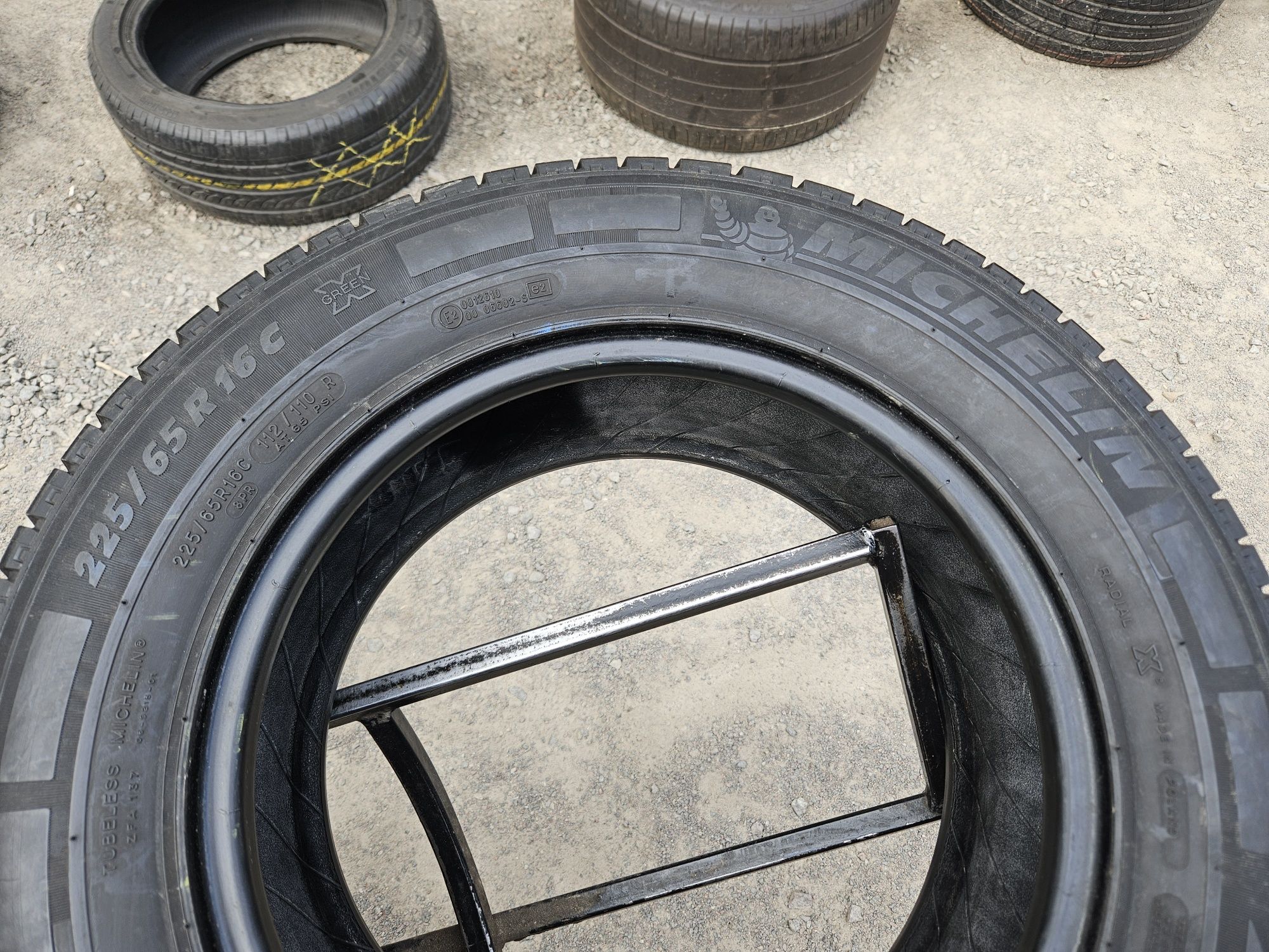 Шины БУ 225 65 R 16 C Michelin agilis комплект лето