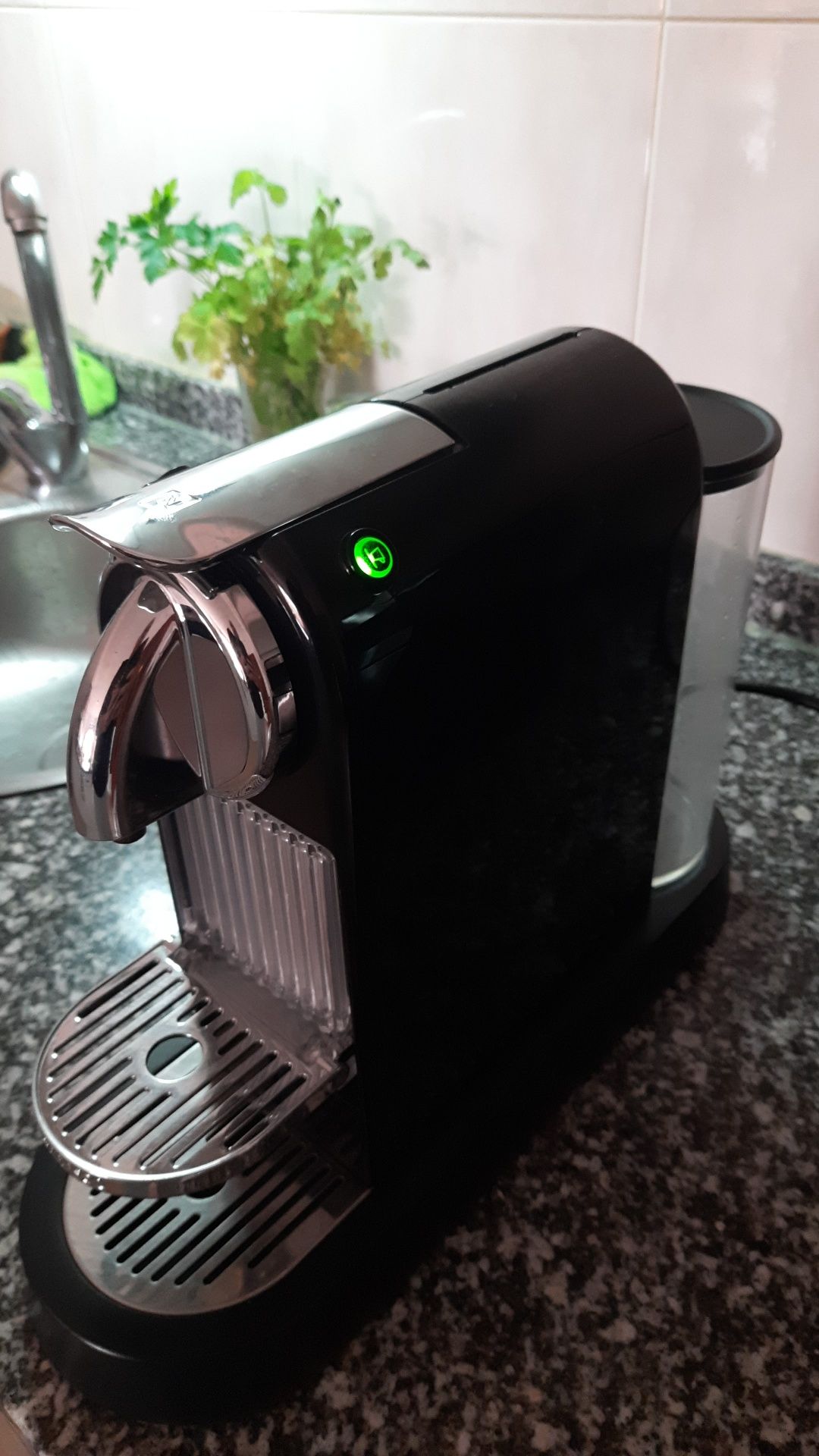 Máquina Nespresso usada