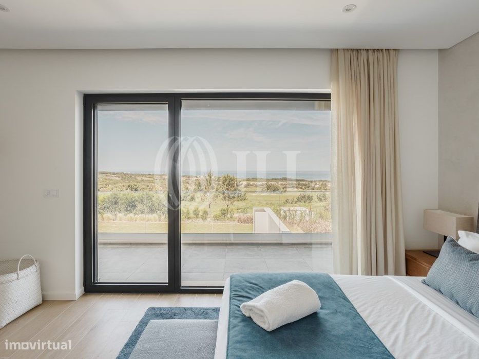 Moradia T3, com piscina, condomínio Royal Óbidos