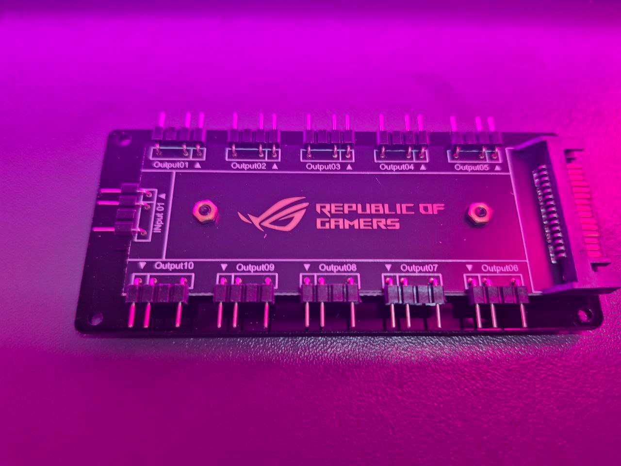 Argb спліттер Asus ROG для вентиляторів