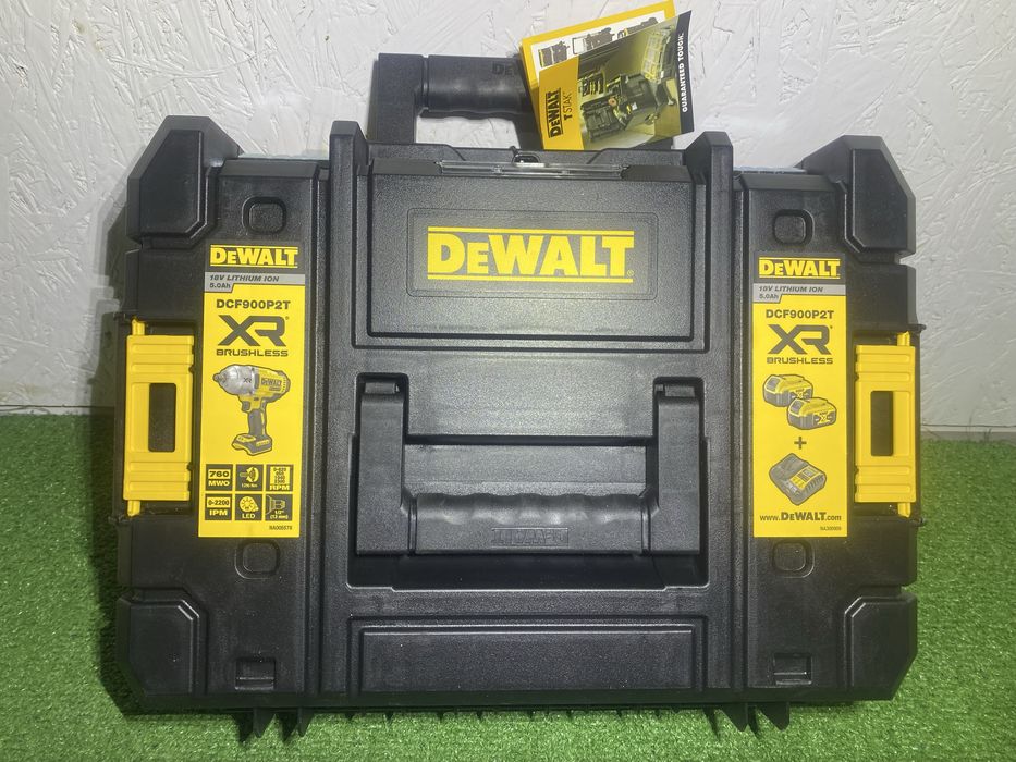 Гайковерт акумуляторний ударний 18V 1/2'' 1356 Nm DeWalt DCF900P2T 25р