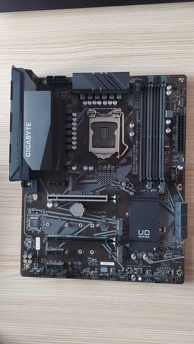 Motherboard Z490 UD