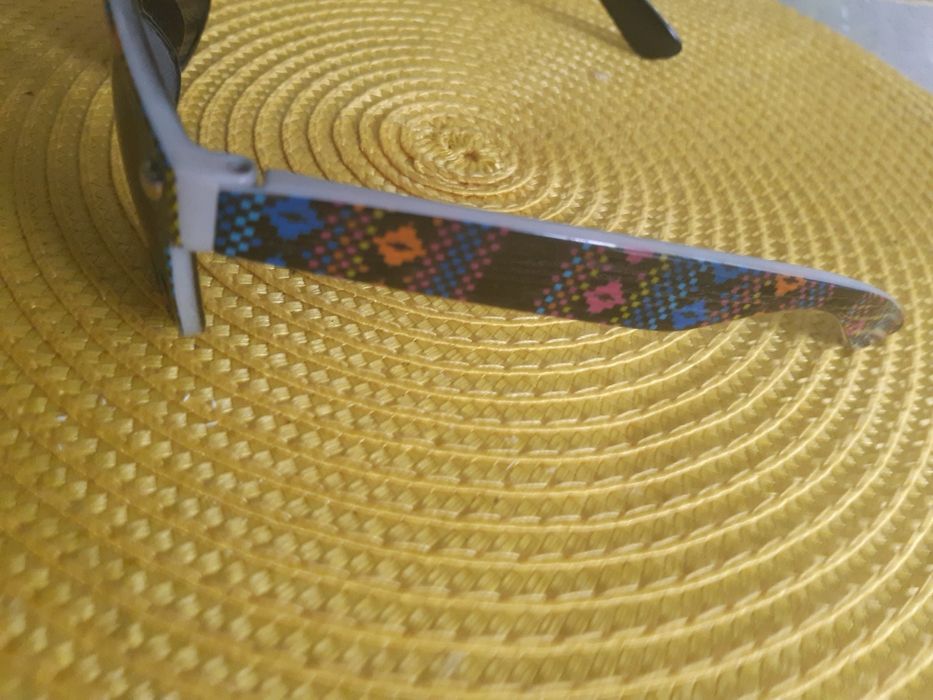 Okulary p/słoneczne, kolorowe