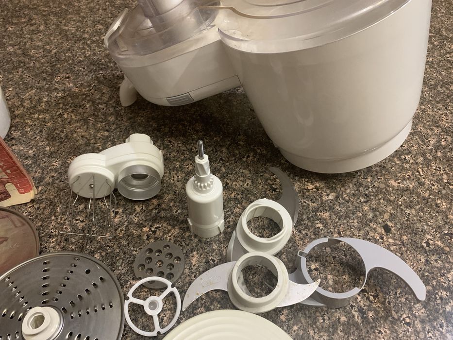 Комбайн Philips Essence HR7768 на запчасти