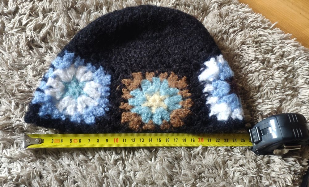 Czapka dla dziewczynki handmade zrobiona na drutach