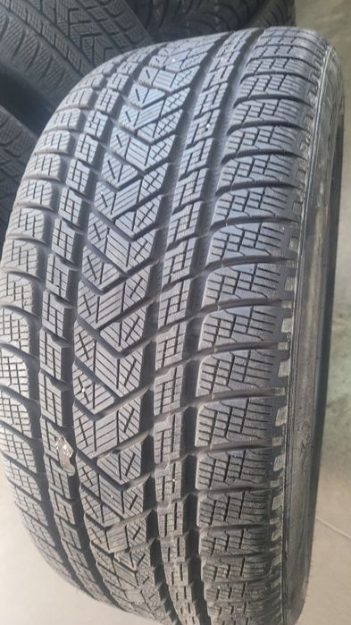 275 45 21 Pirelli Scorpion Winter