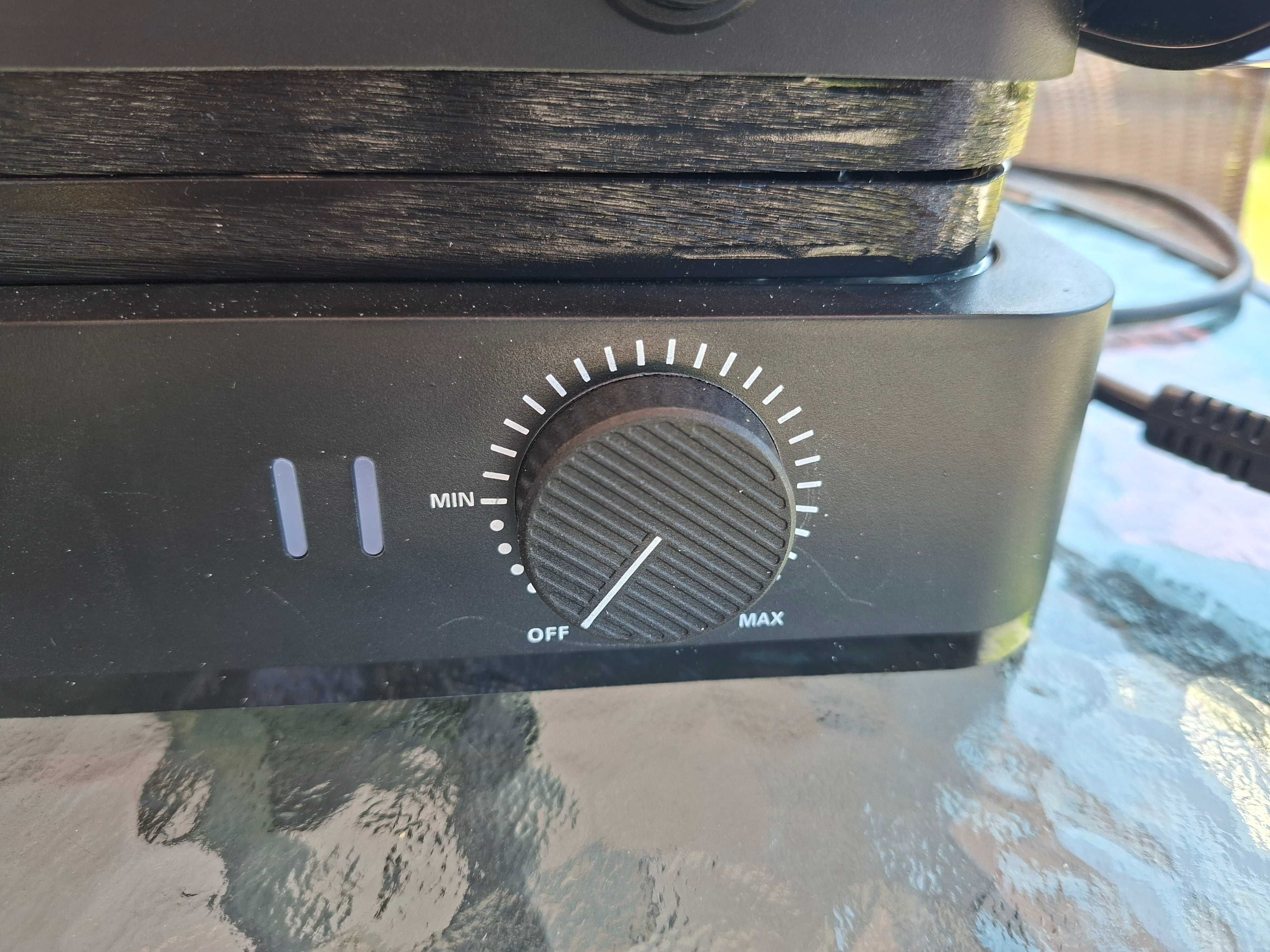 SEVERIN KG 2398 grill elektryczny stołowy 1800W, czarny