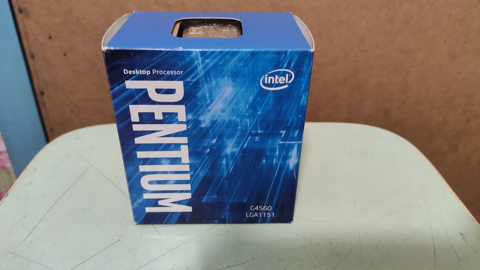Intel Pentium G4560 box