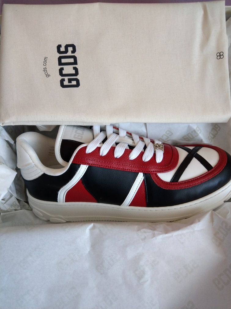 Sneakersy męskie marki  GCDS. Made in ITALY