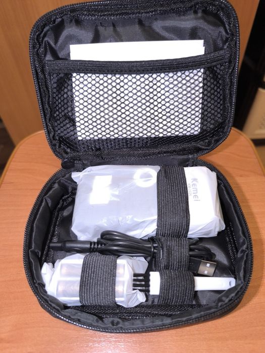 Продам електробритву шейвер Kemei KM 2026 в упаковке