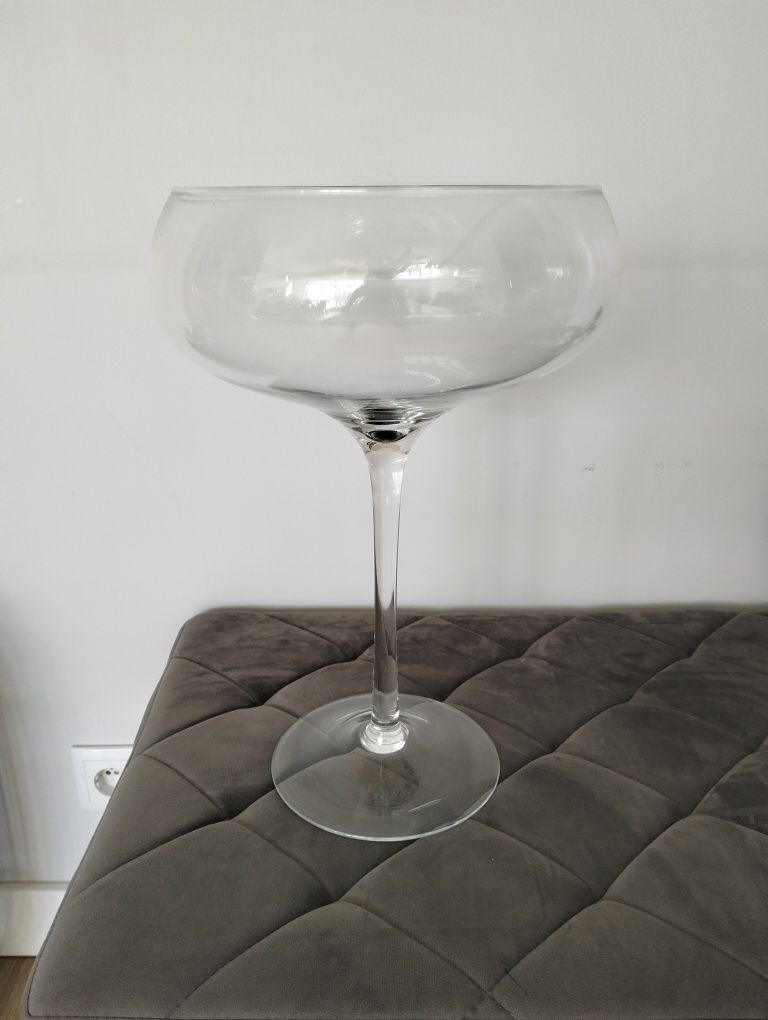 Taça de vidro para decoração
