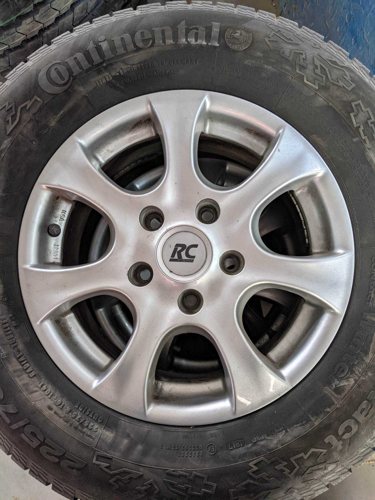 Шина гума резина колесо Continental ContiCrossContact Winter 225/75R16